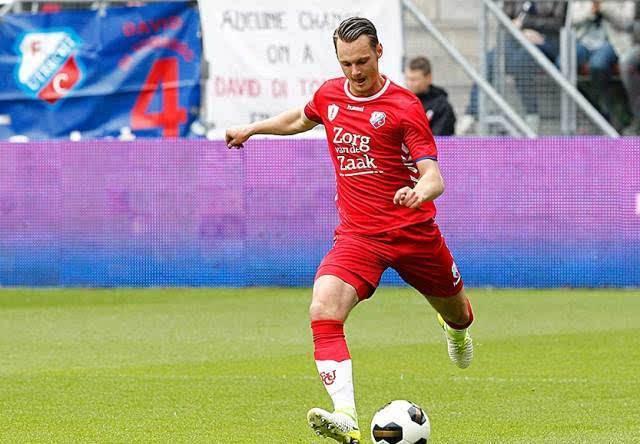 而是贯穿于 而是贯穿于